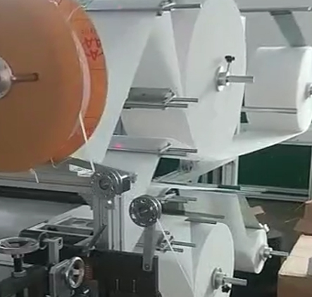 全自动折叠口罩一体机